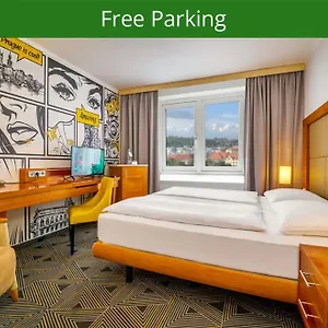 Hotel Uno, Praag