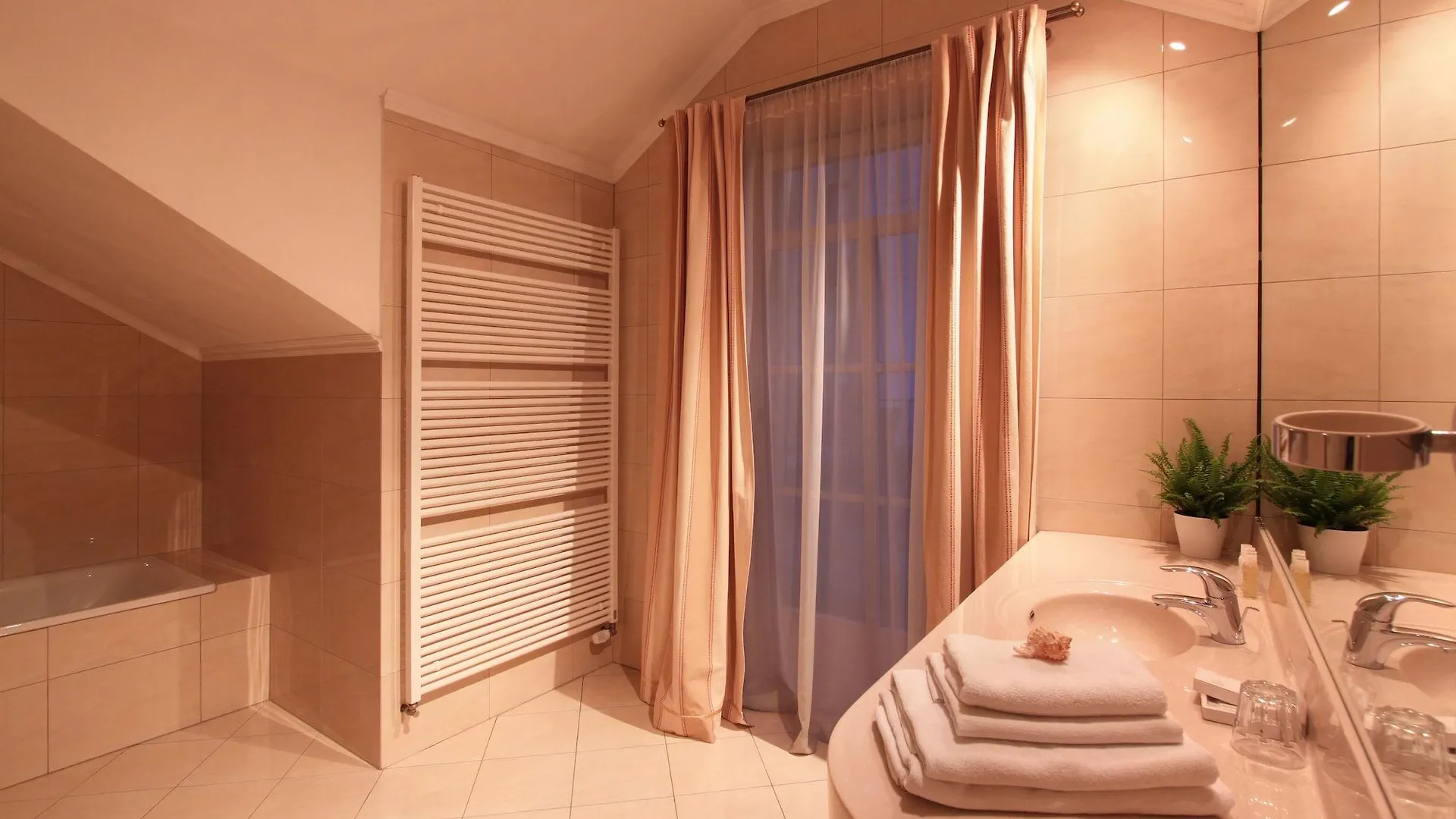 Angelis Hotel Prague