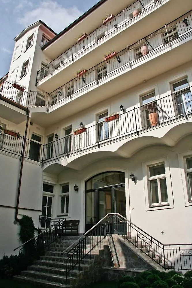 Angelis Hotel Prague 4*,